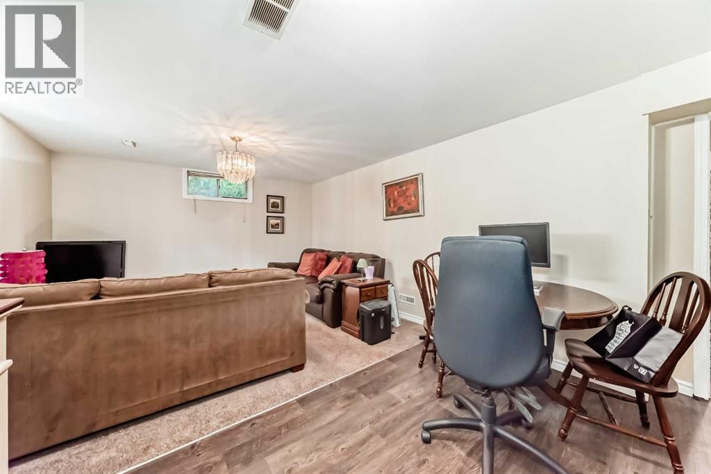 Single Family House for Sale in  Templeton Road NE Temple Calgary 