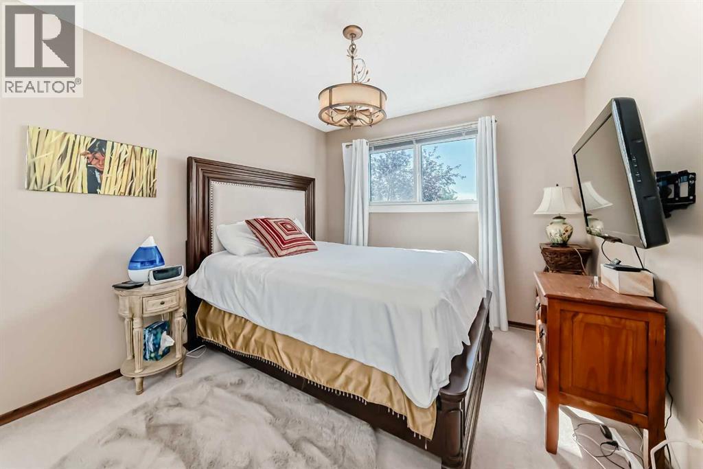 Single Family House for Sale in  Templeton Road NE Temple Calgary 