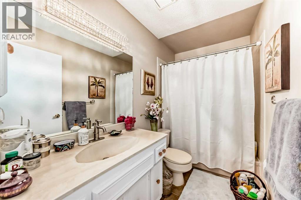 Single Family House for Sale in  Templeton Road NE Temple Calgary 