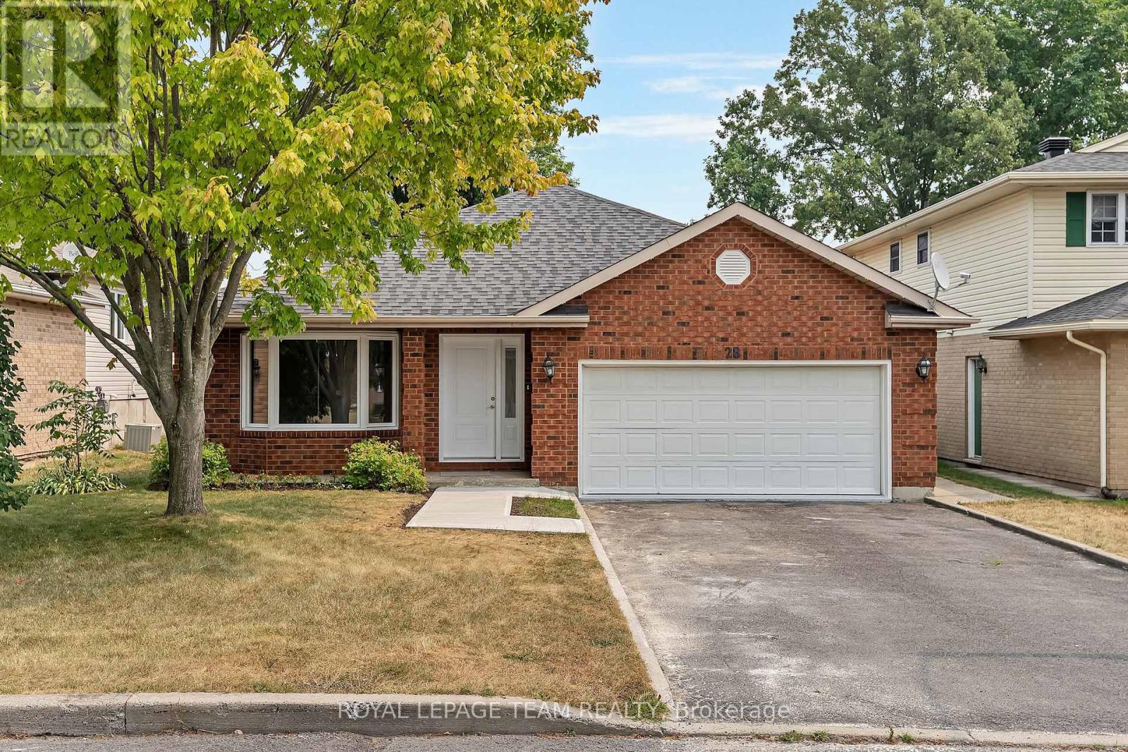 Photo 1 of 28 Barnhart Drive, South Stormont ON