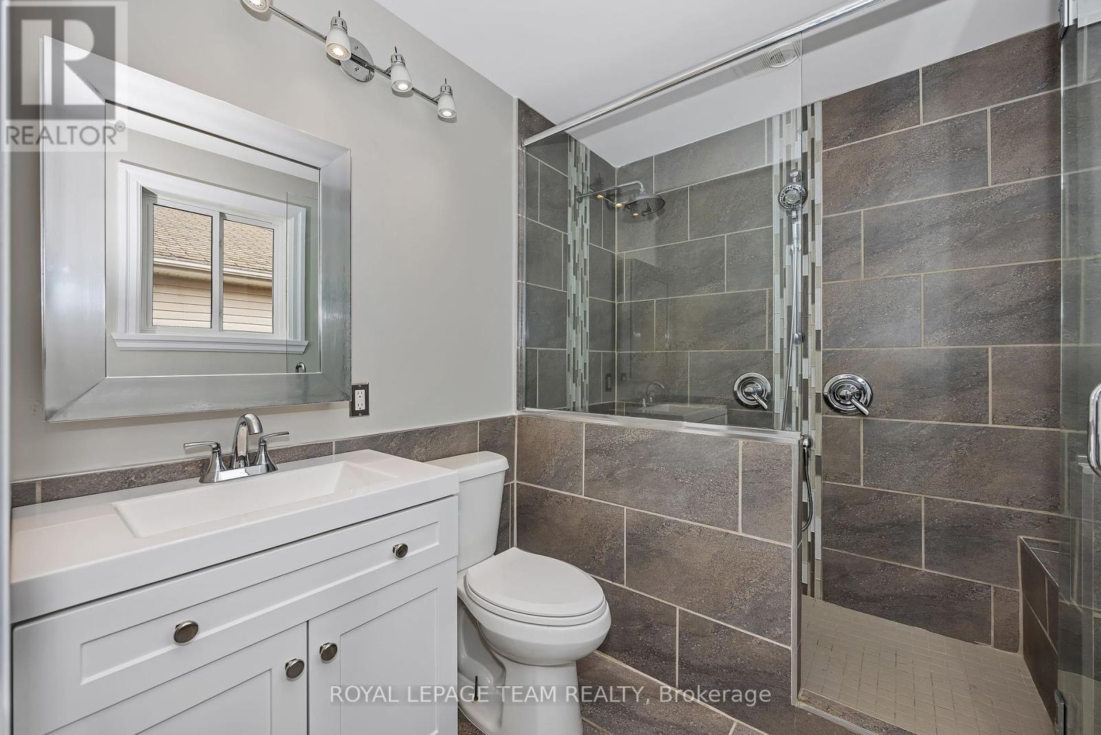 Photo 11 of 28 Barnhart Drive, South Stormont ON