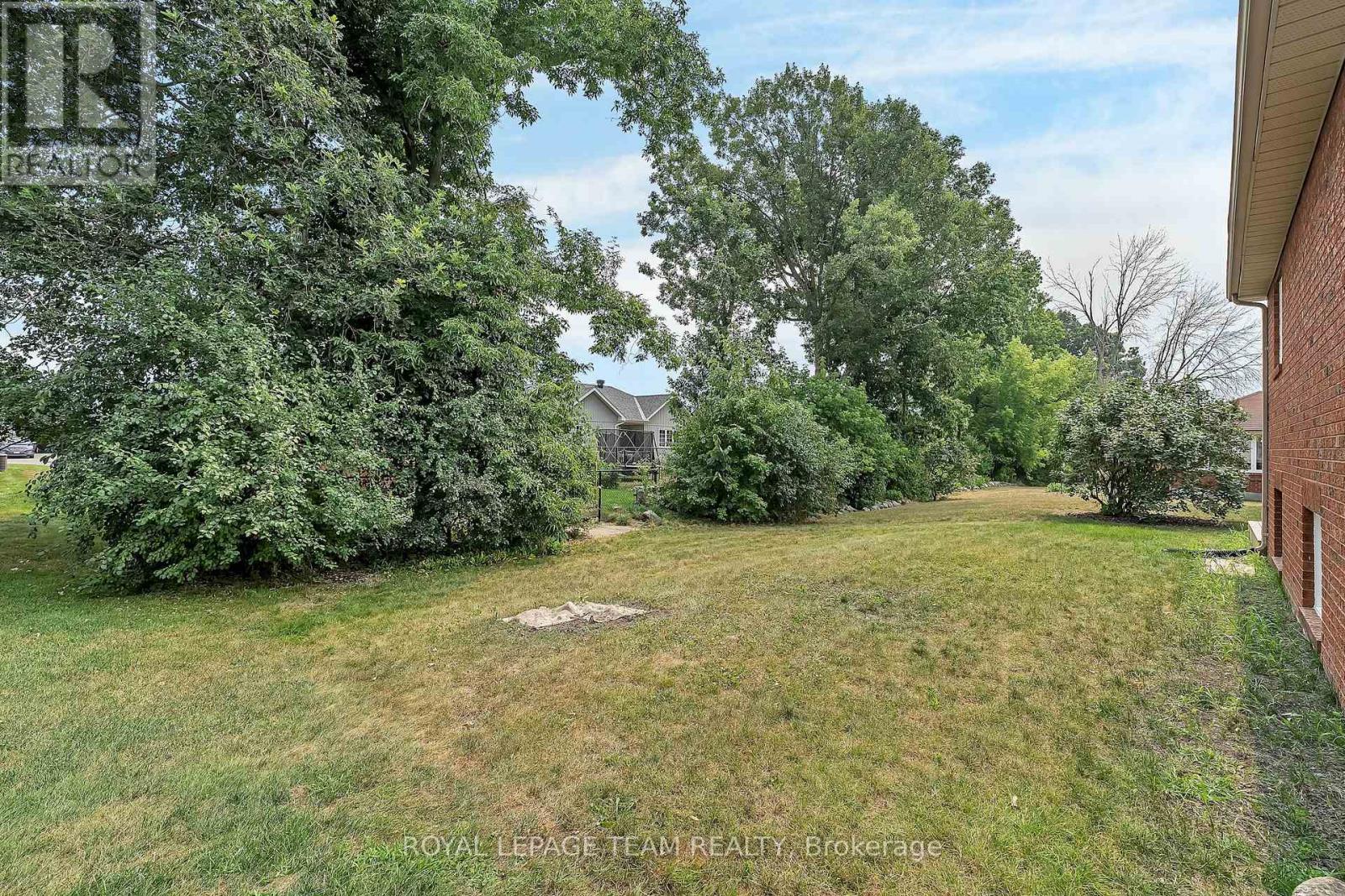 Photo 25 of 28 Barnhart Drive, South Stormont ON