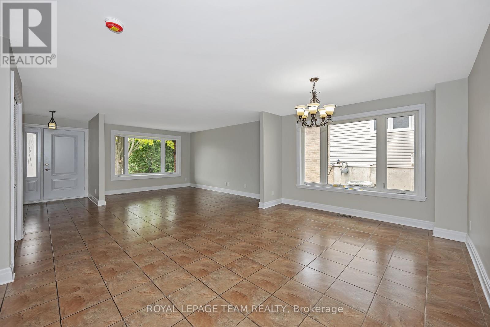 Photo 5 of 28 Barnhart Drive, South Stormont ON