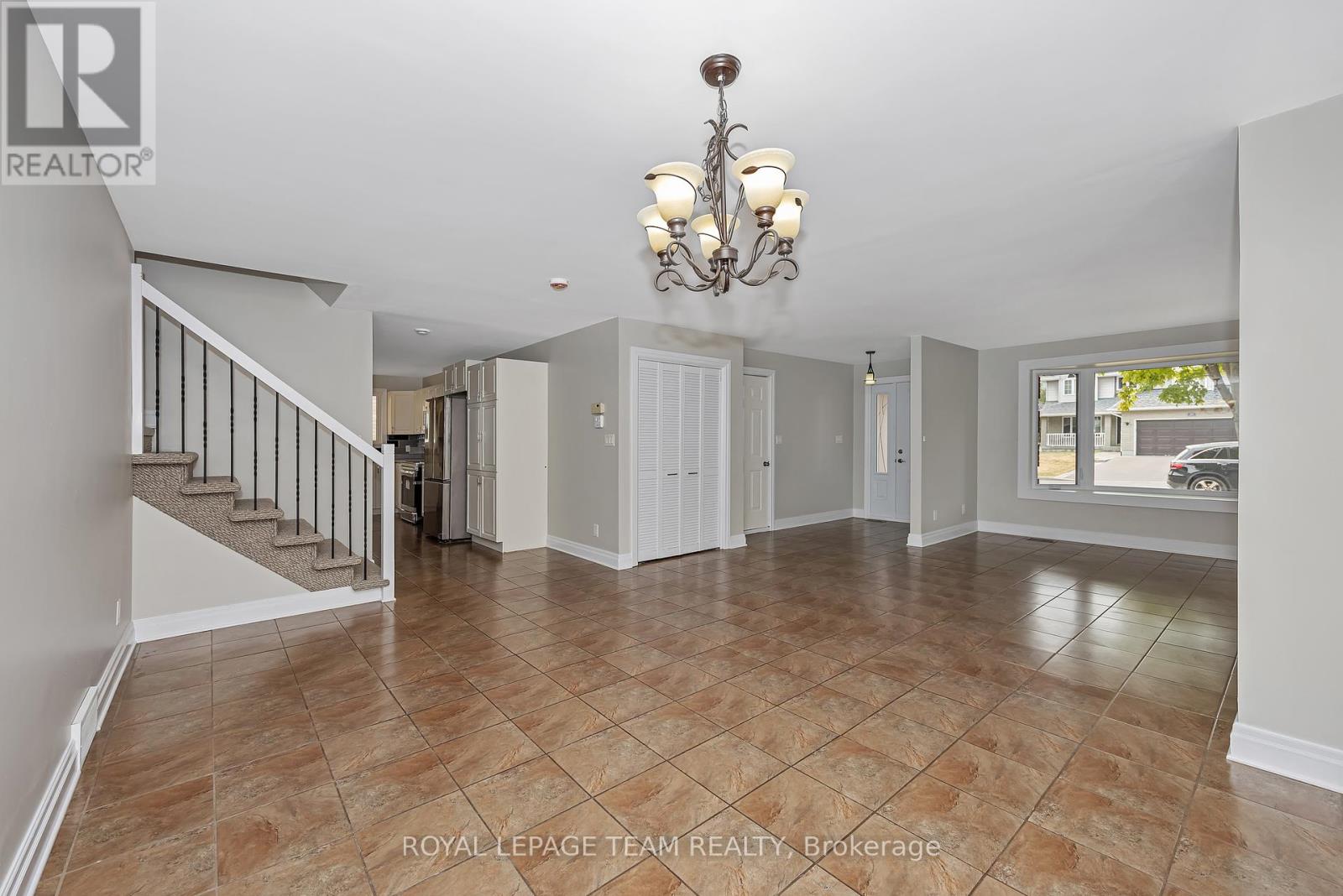 Photo 6 of 28 Barnhart Drive, South Stormont ON