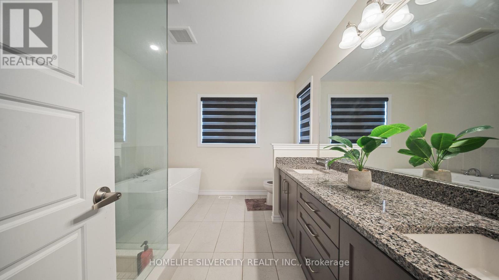 Photo 18 of 96 Strickland Avenue, Brantford ON