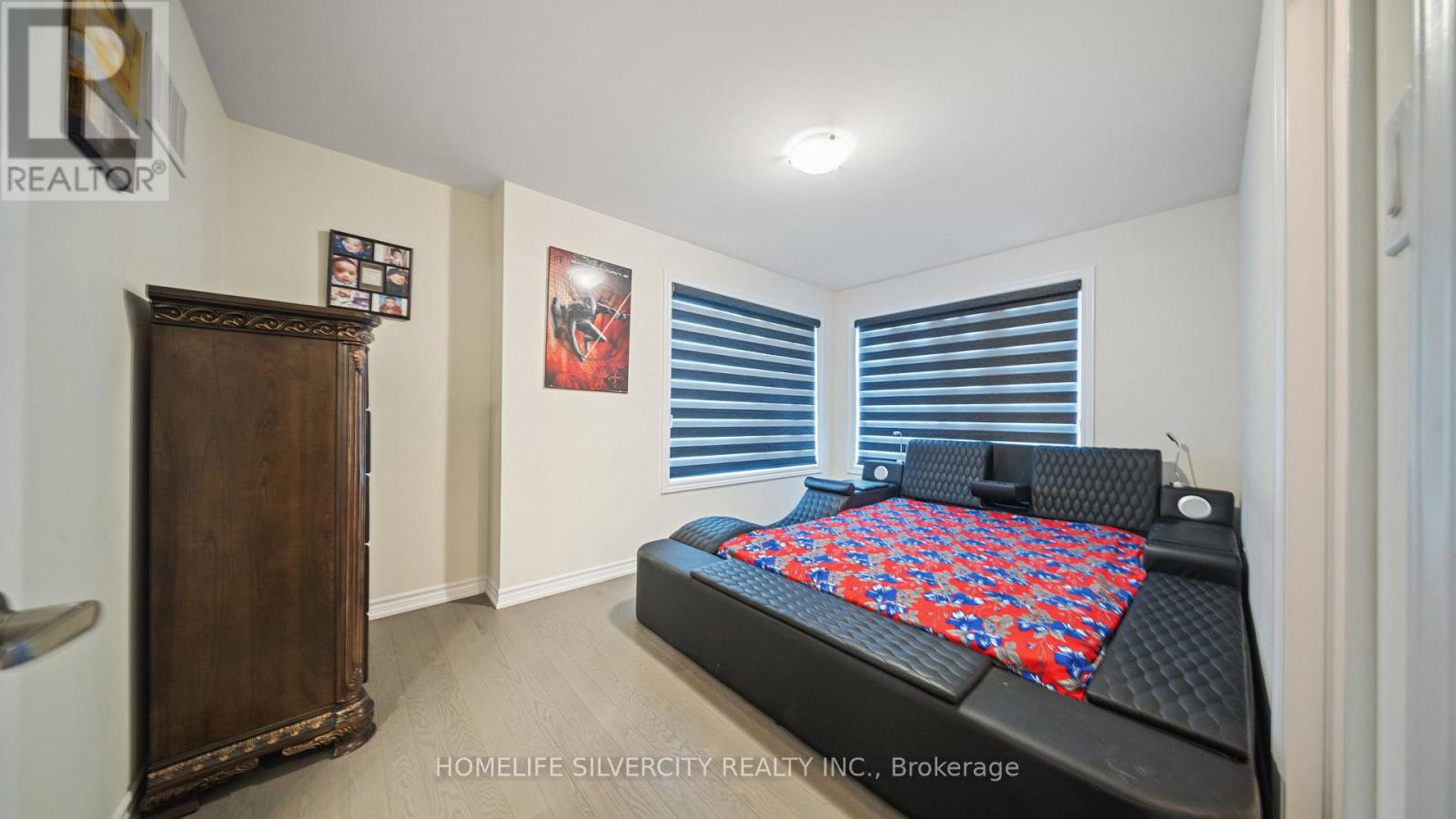 Photo 4 of 96 Strickland Avenue, Brantford ON