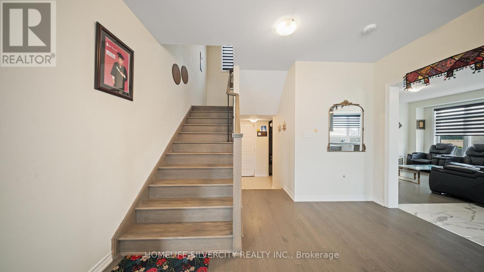 Photo 8 of 96 Strickland Avenue, Brantford ON