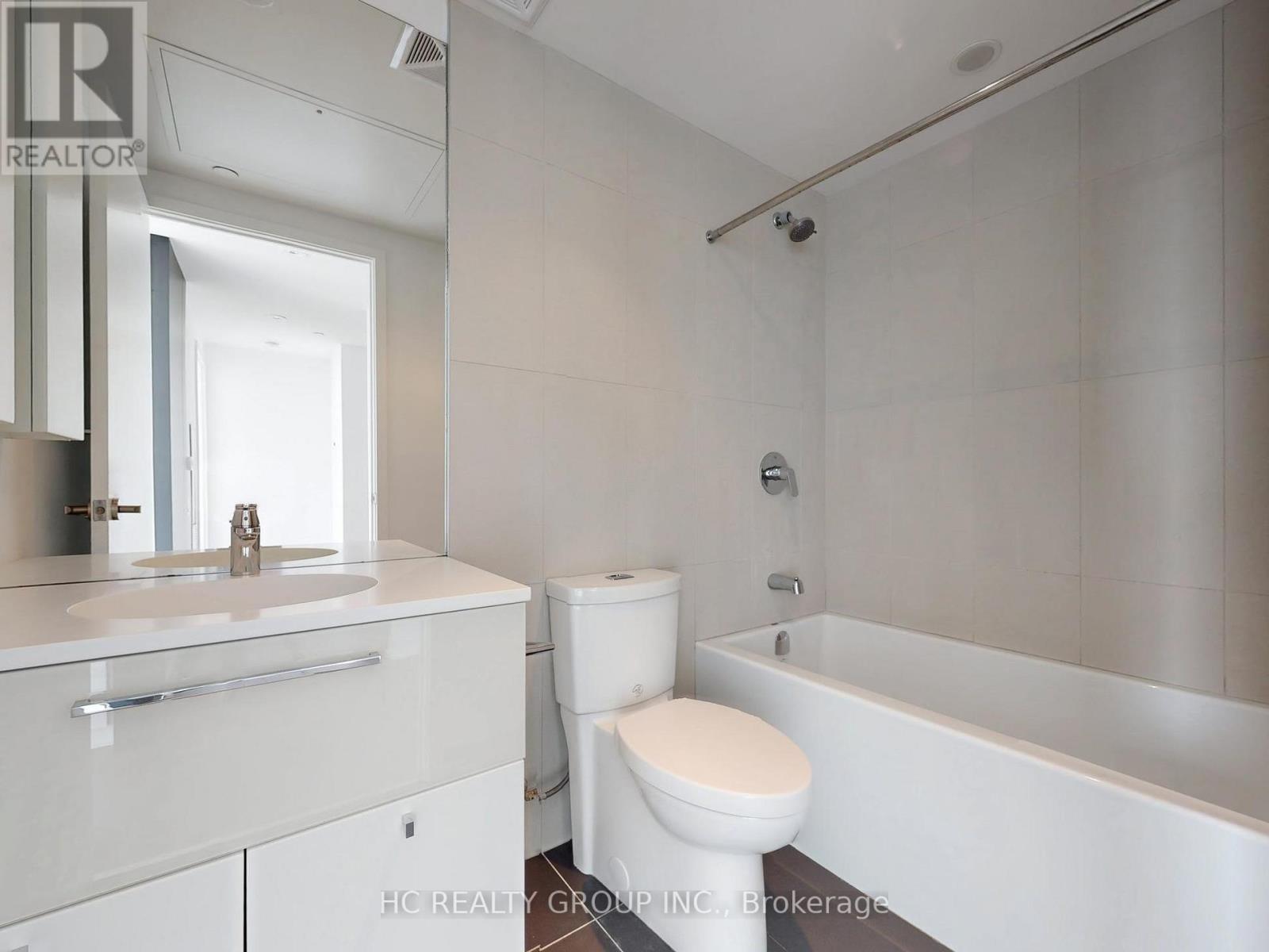Photo 3 of 4804 15 Grenville Street, Toronto ON