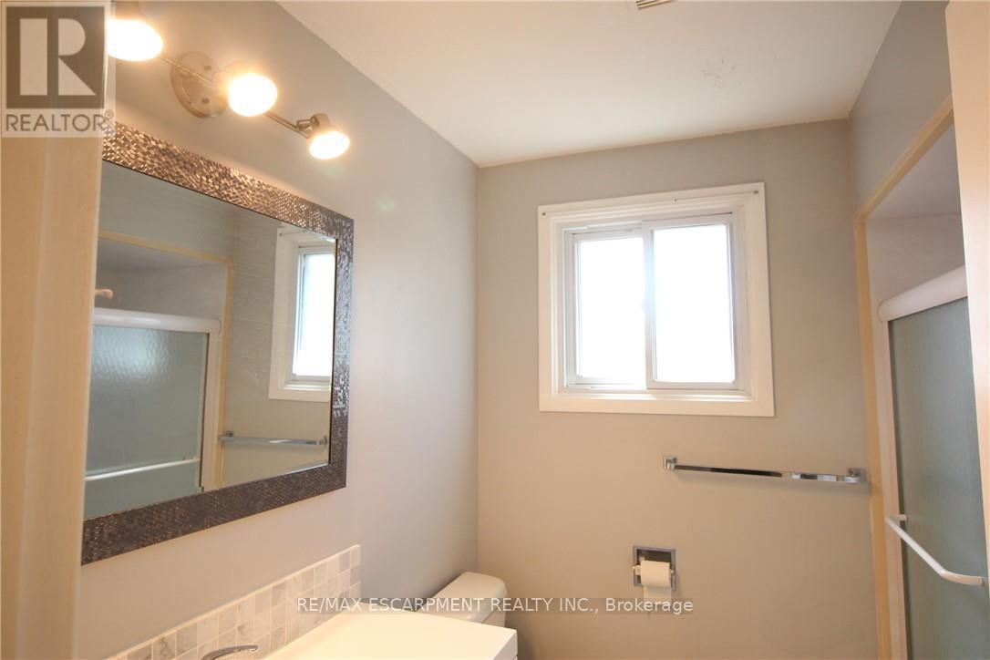 Photo 20 of 4 Purnell Drive, Hamilton ON