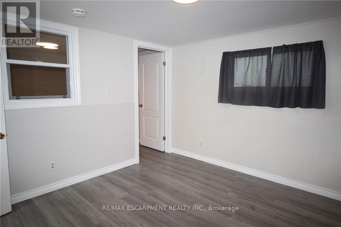 Photo 27 of 4 Purnell Drive, Hamilton ON