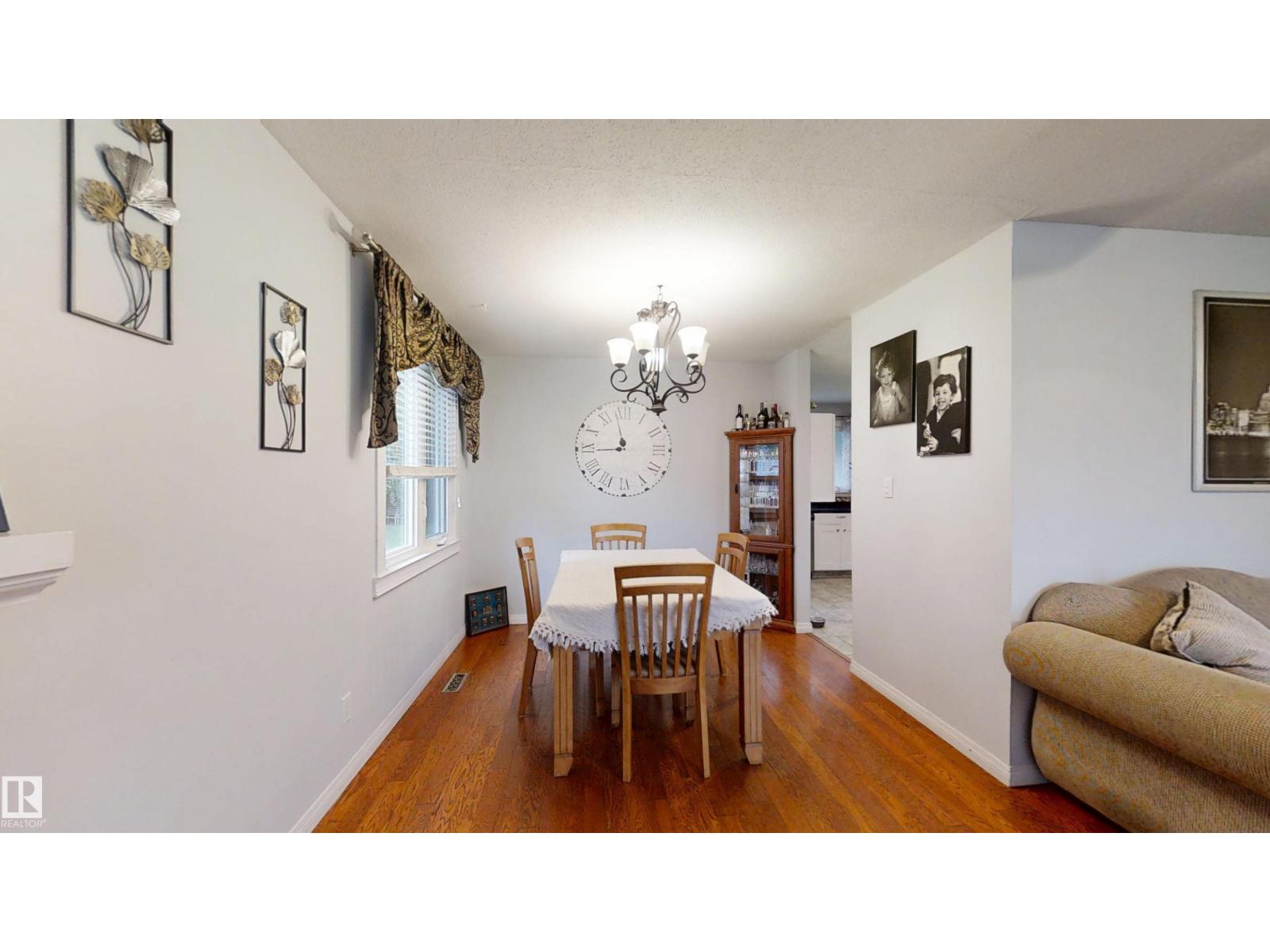 Photo 11 of 12203 149 Av Nw, Edmonton AB