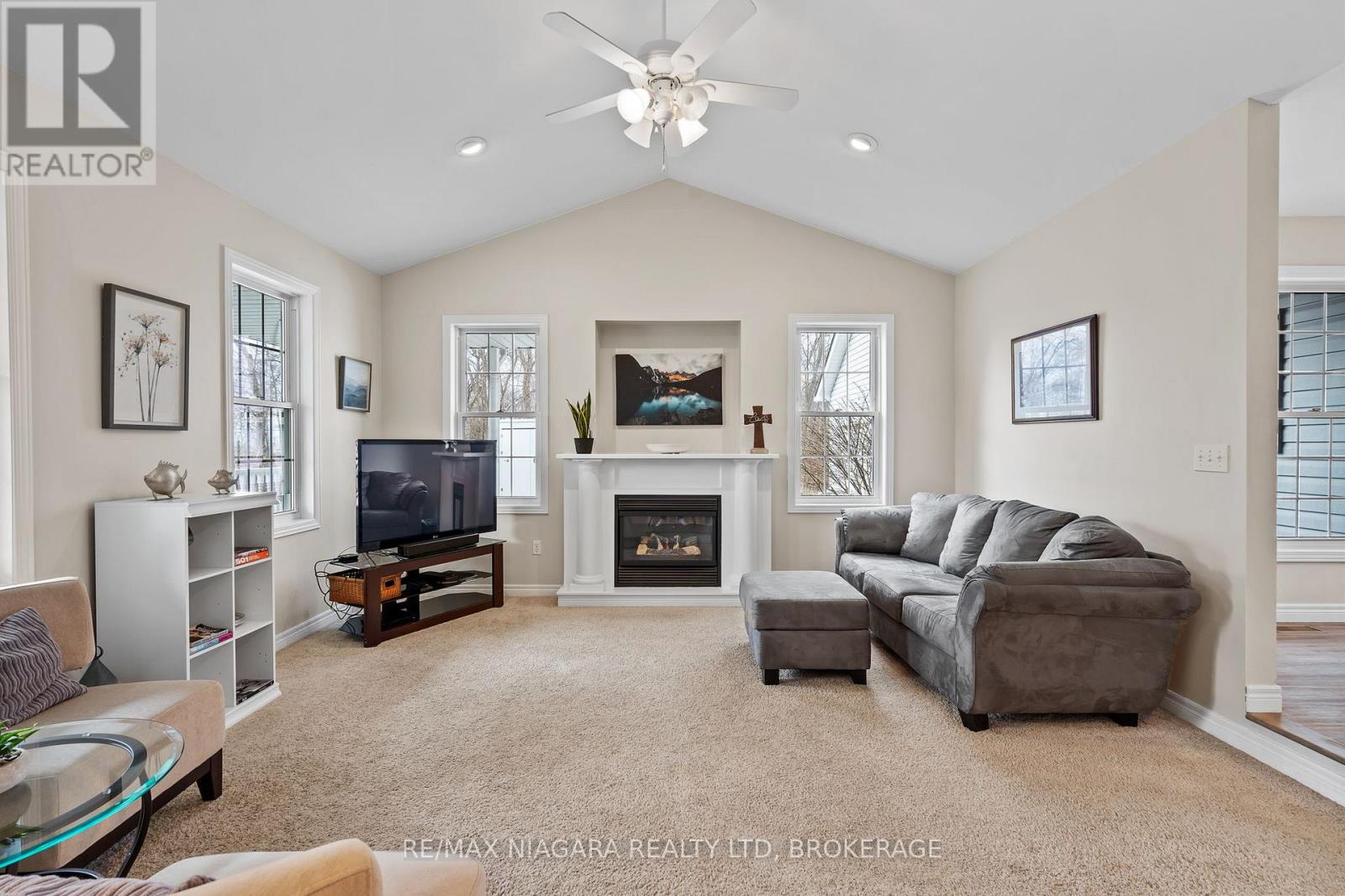 Photo 11 of 12262 Lakeshore Road, Wainfleet ON