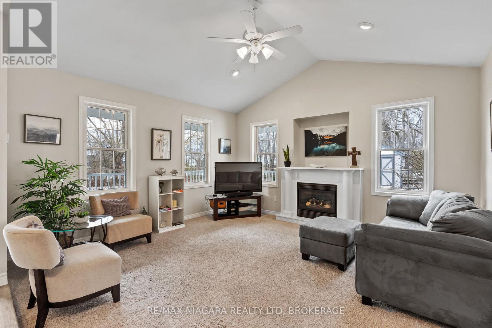 Photo 12 of 12262 Lakeshore Road, Wainfleet ON