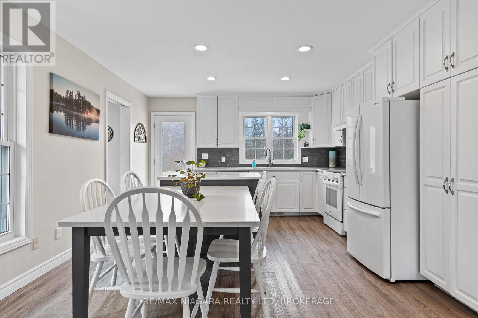 Photo 14 of 12262 Lakeshore Road, Wainfleet ON