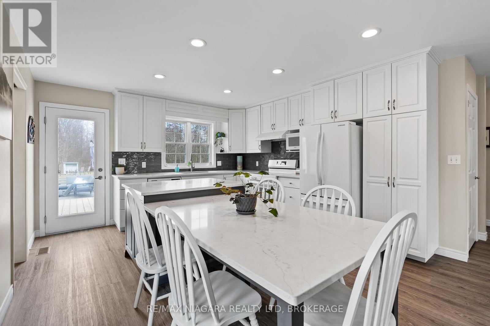 Photo 15 of 12262 Lakeshore Road, Wainfleet ON