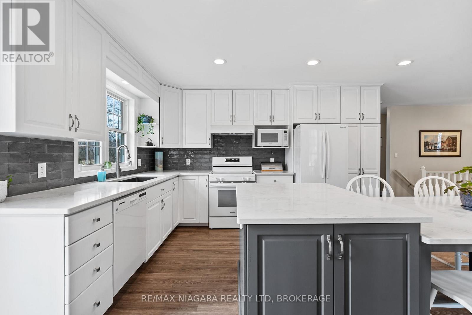 Photo 16 of 12262 Lakeshore Road, Wainfleet ON