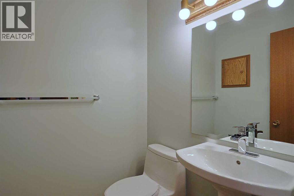 Single Family House for Sale in  Edgemont Drive NW Edgemont Calgary 