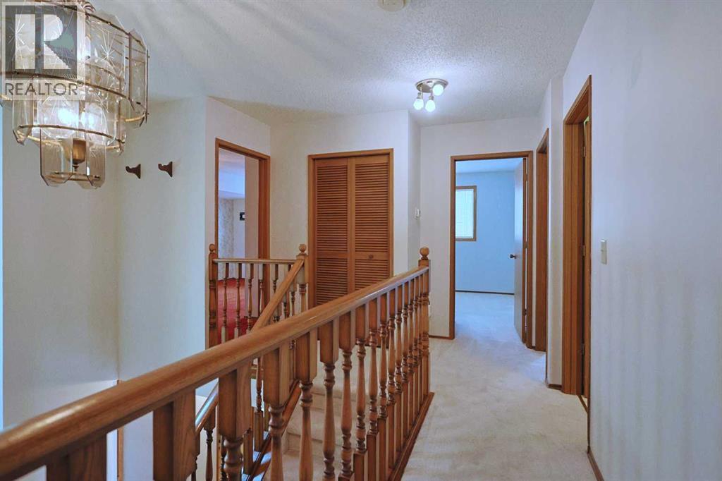 Single Family House for Sale in  Edgemont Drive NW Edgemont Calgary 