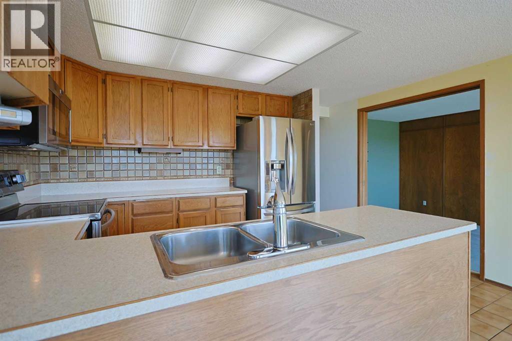 Single Family House for Sale in  Edgemont Drive NW Edgemont Calgary 