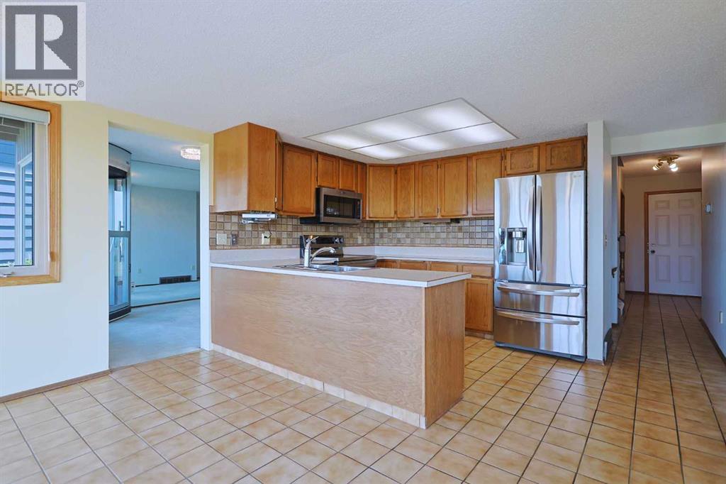 Single Family House for Sale in  Edgemont Drive NW Edgemont Calgary 