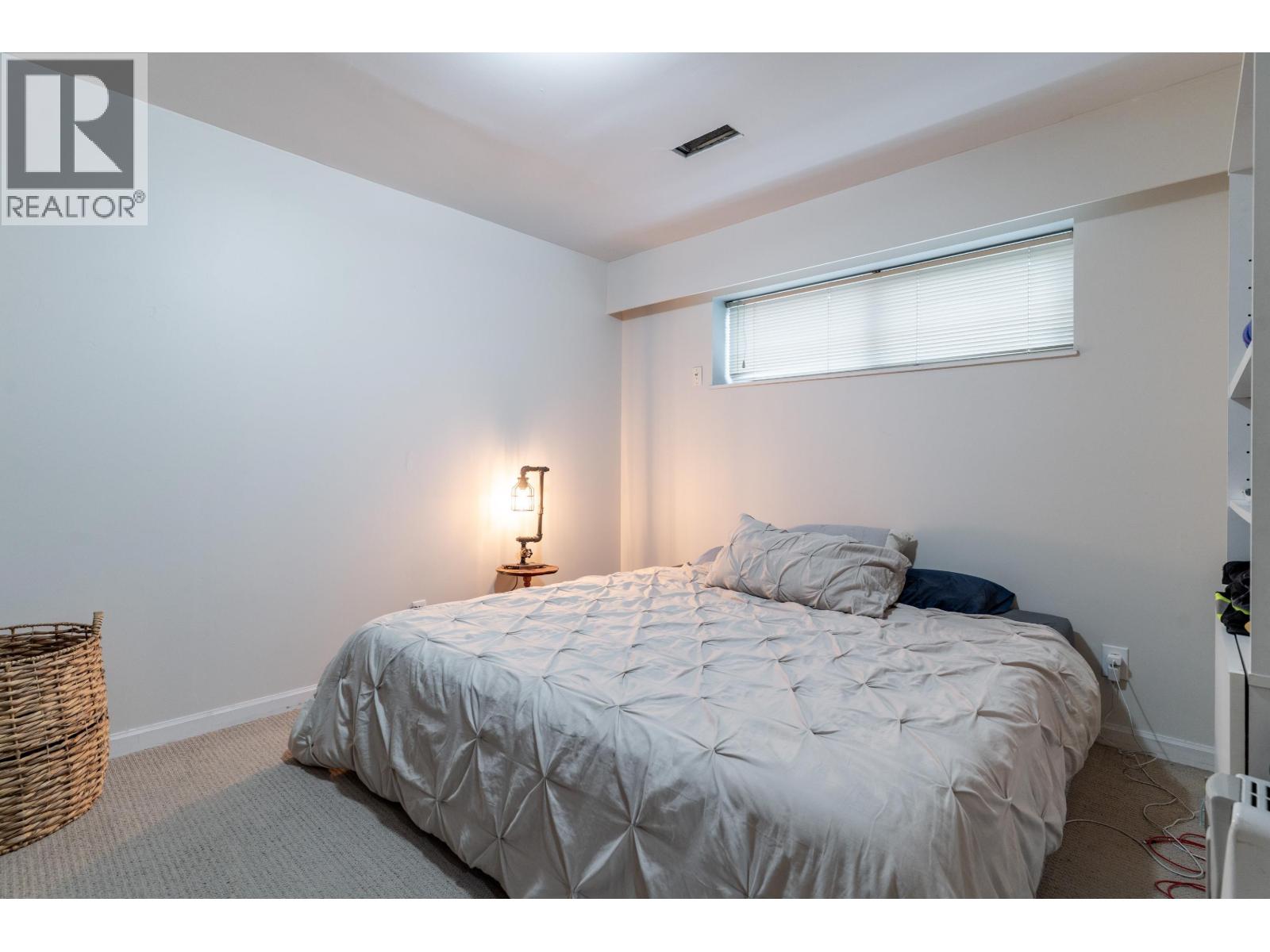Photo 9 of 4164 Fairway Place, North Vancouver BC