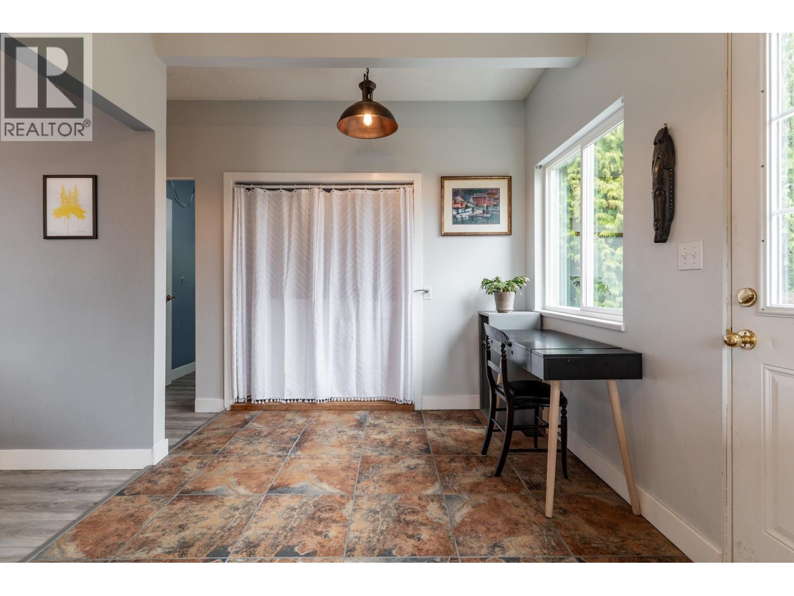 Photo 22 of 4164 Fairway Place, North Vancouver BC