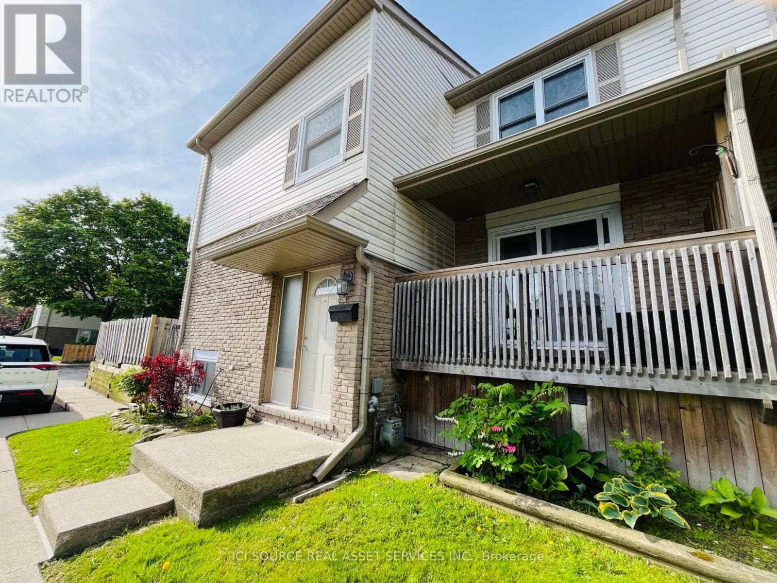 Photo 1 of 18 1300 Upper Ottawa Street, Hamilton ON