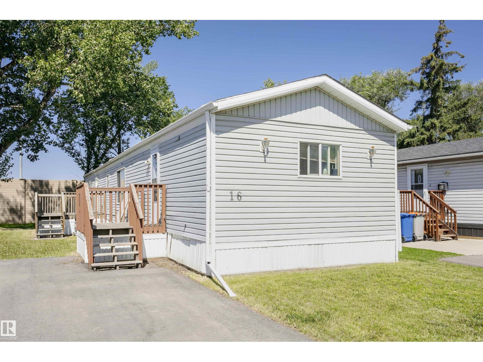 Photo 1 of 16 Willow Park Estates, Leduc AB