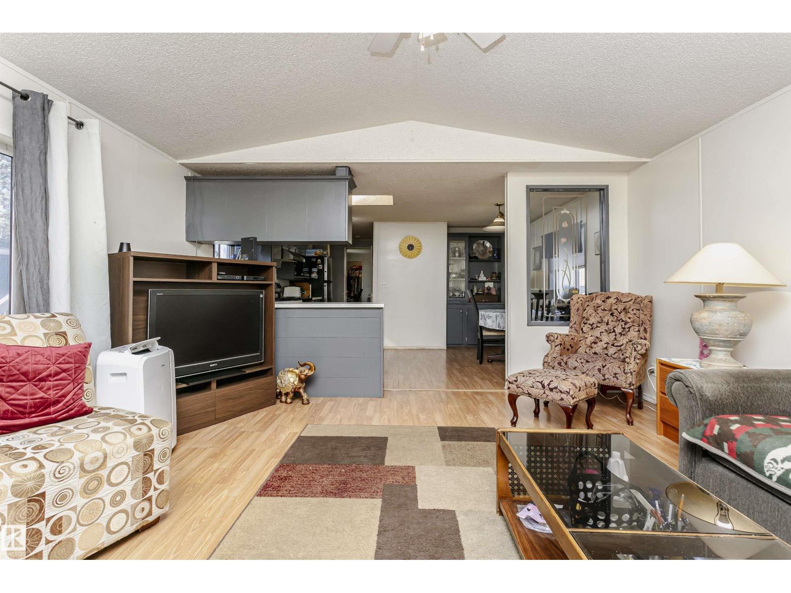 Photo 10 of 16 Willow Park Estates, Leduc AB