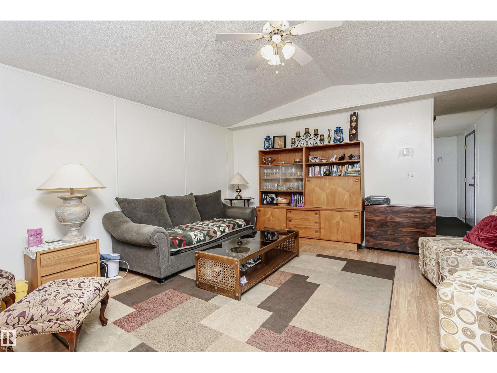 Photo 11 of 16 Willow Park Estates, Leduc AB