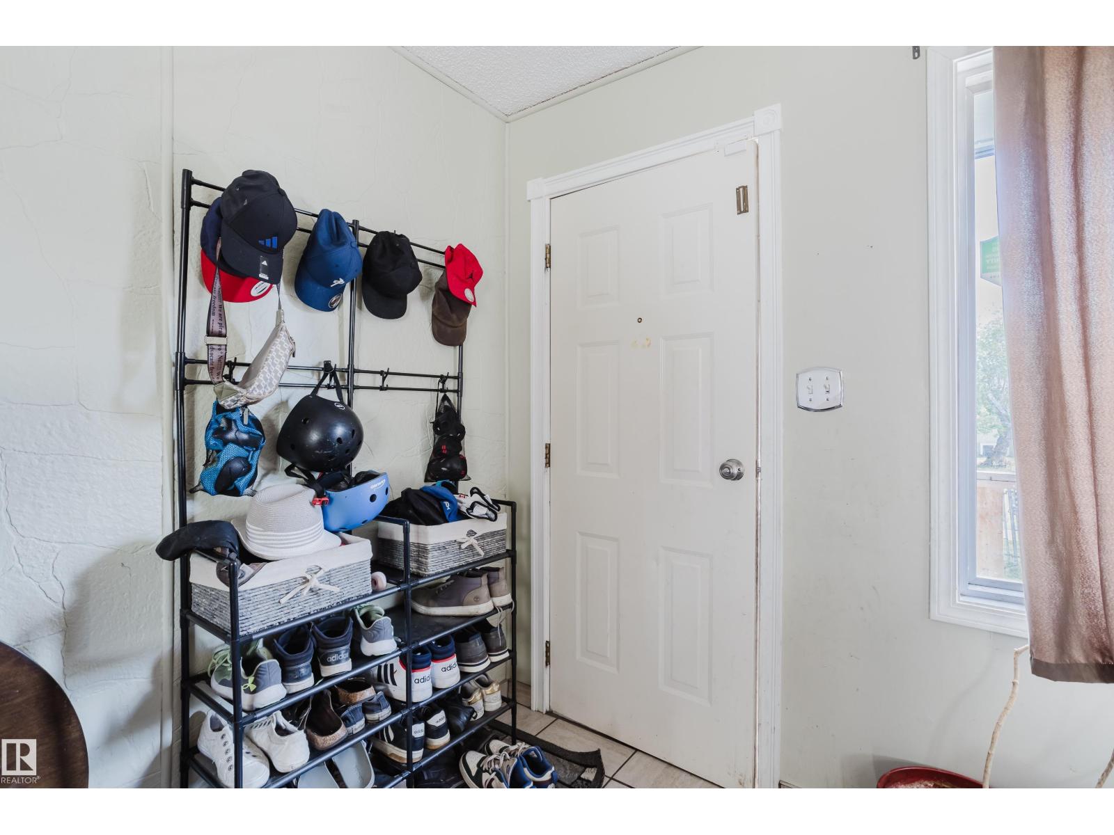 Photo 17 of 15630 105 Av Nw, Edmonton AB