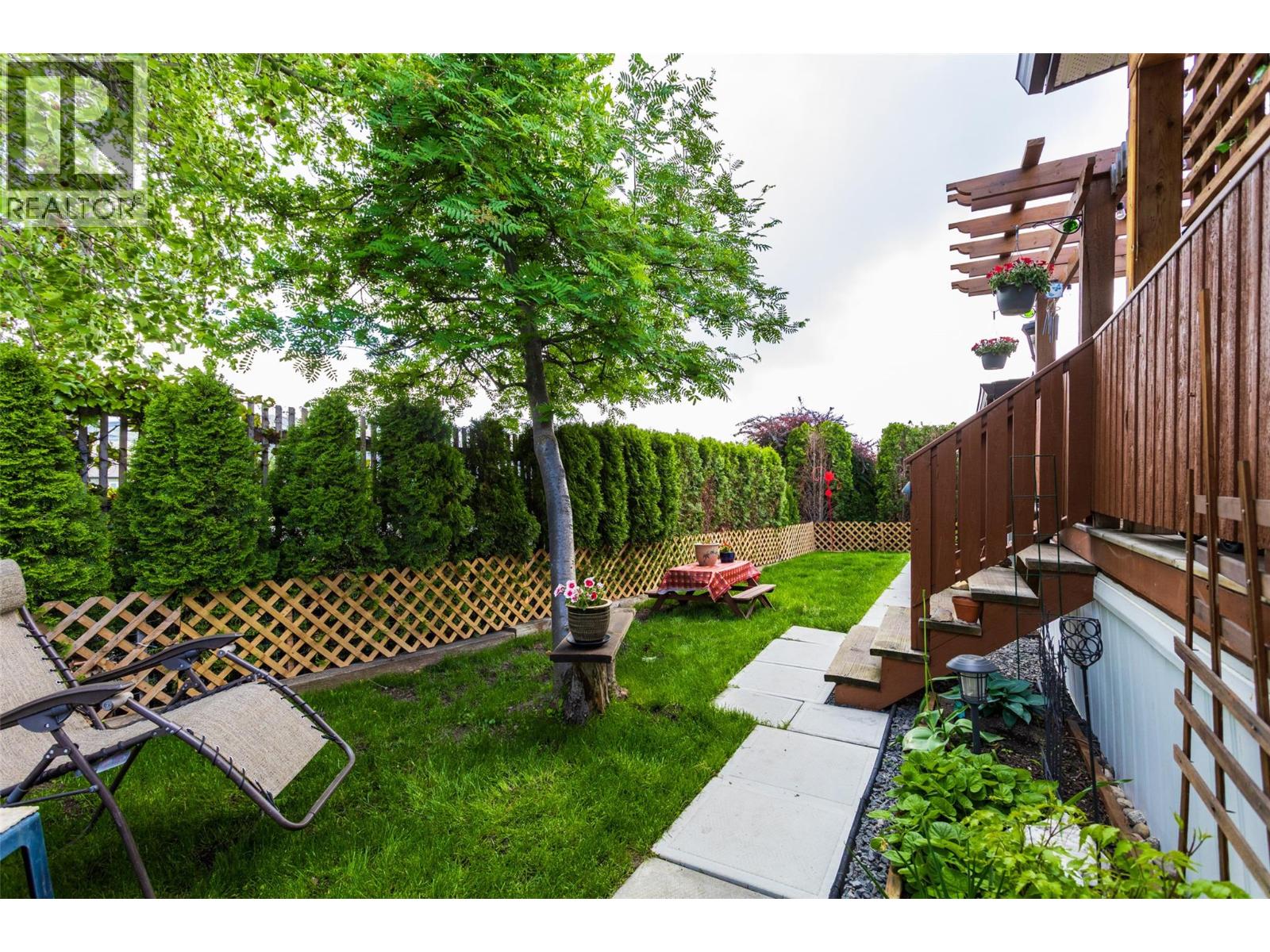 46 2001 97 S Highway, West Kelowna