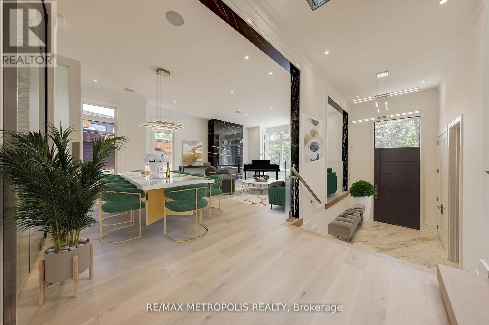 Photo 10 of 12 Bearwood Drive, Toronto ON