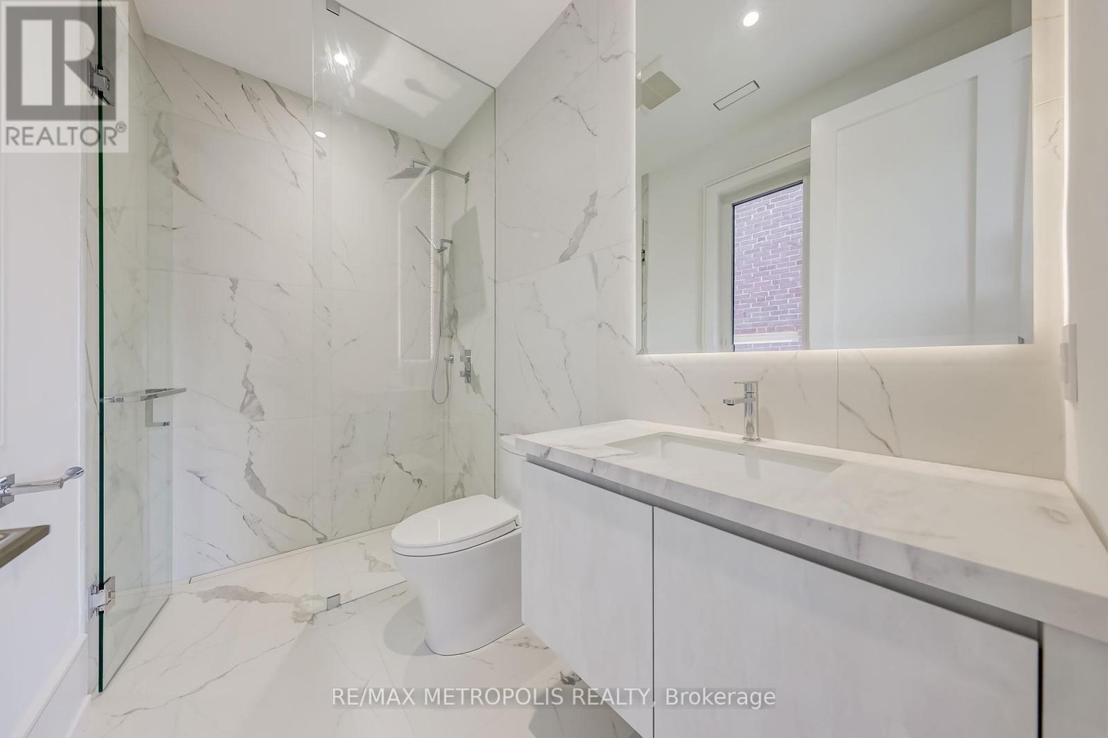 Photo 24 of 12 Bearwood Drive, Toronto ON