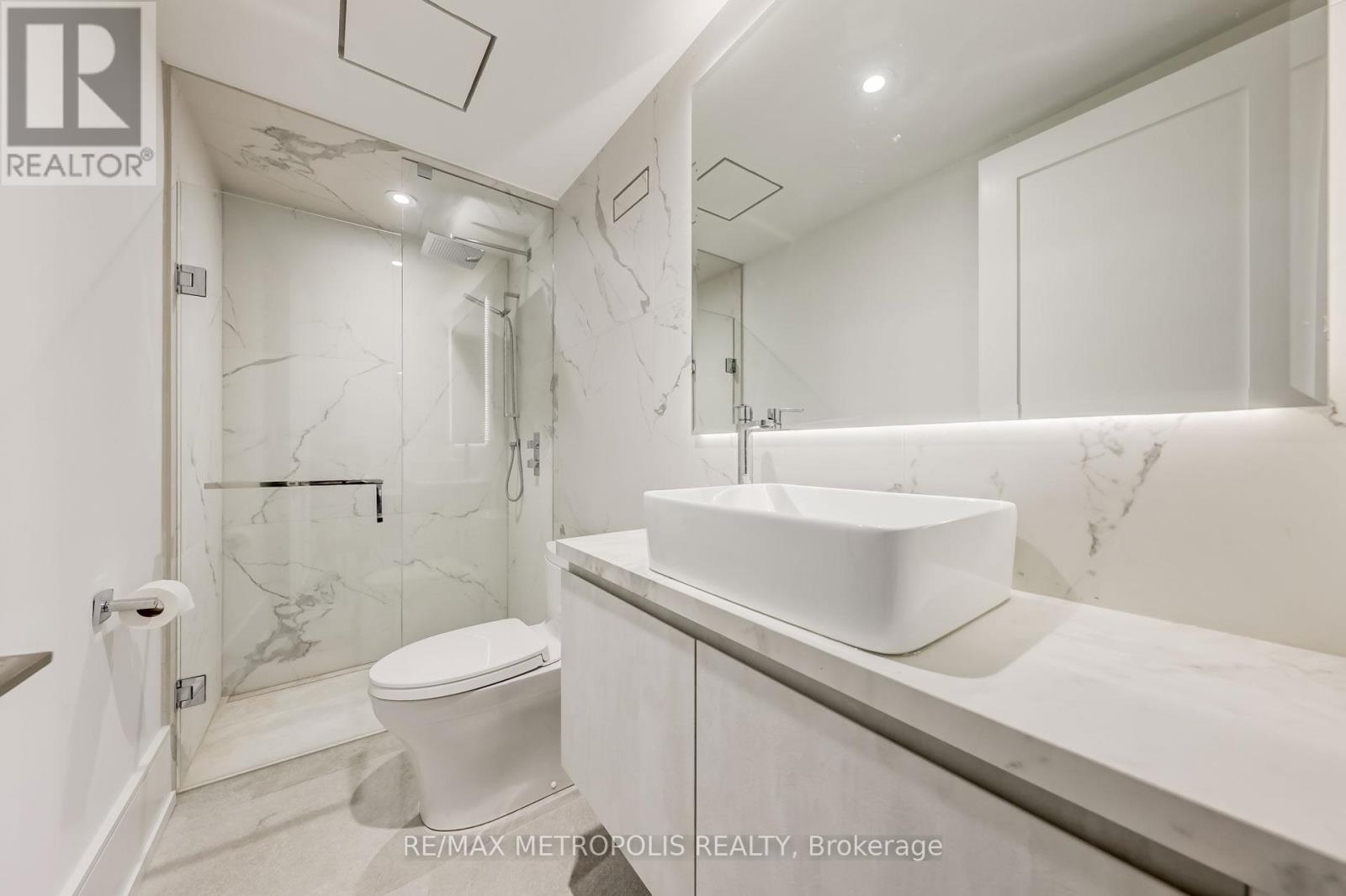 Photo 32 of 12 Bearwood Drive, Toronto ON