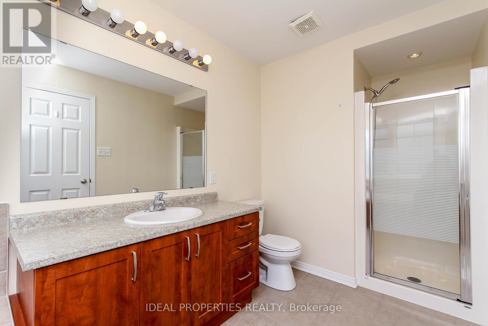 Photo 5 of 565 Pepperville Crescent N, Ottawa ON