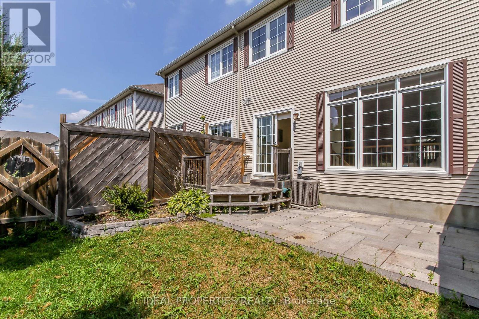 Photo 25 of 565 Pepperville Crescent N, Ottawa ON