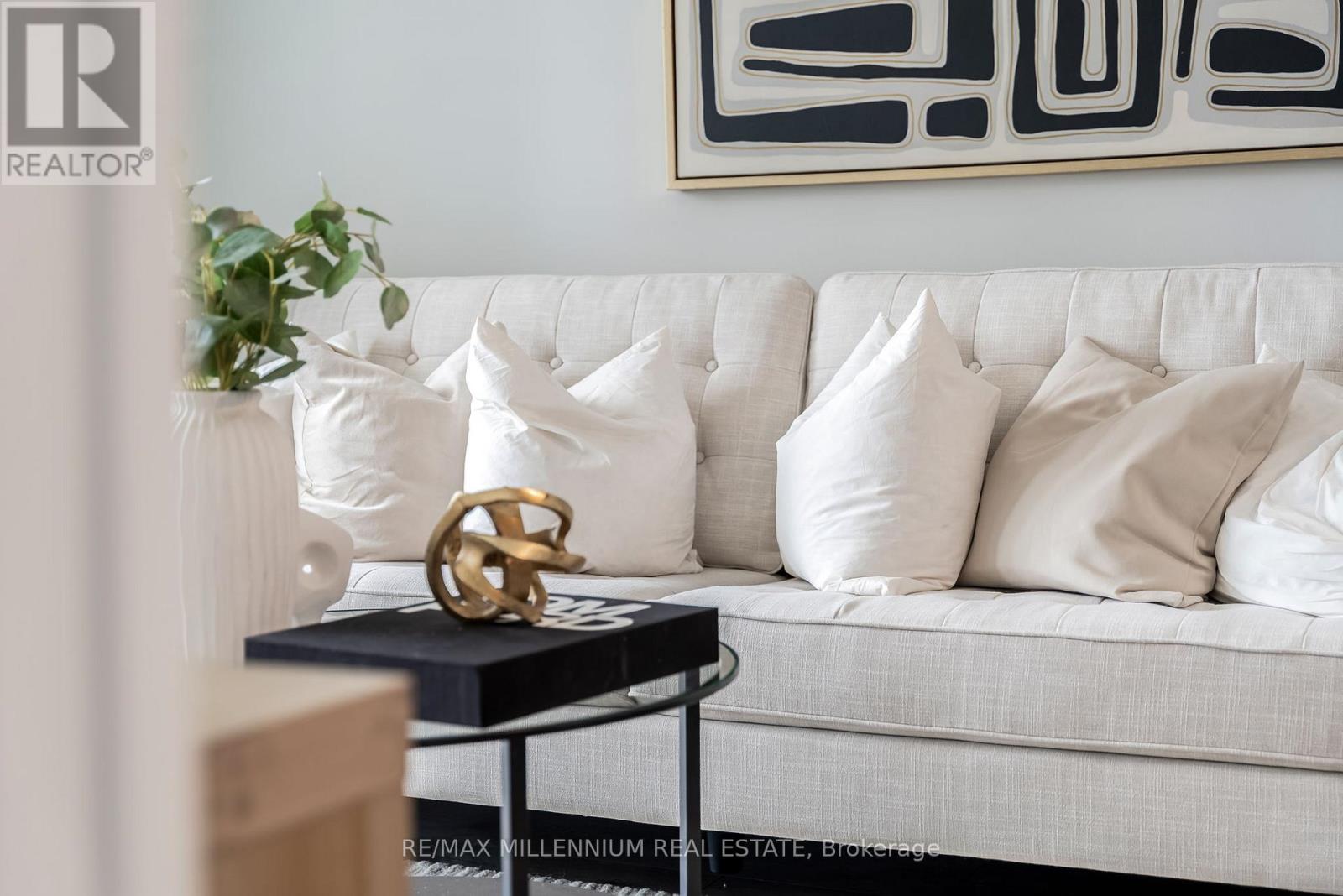 Photo 33 of 1308 18 Maitland Terrace, Toronto ON