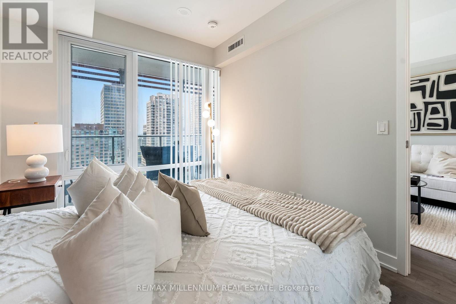 Photo 23 of 1308 18 Maitland Terrace, Toronto ON