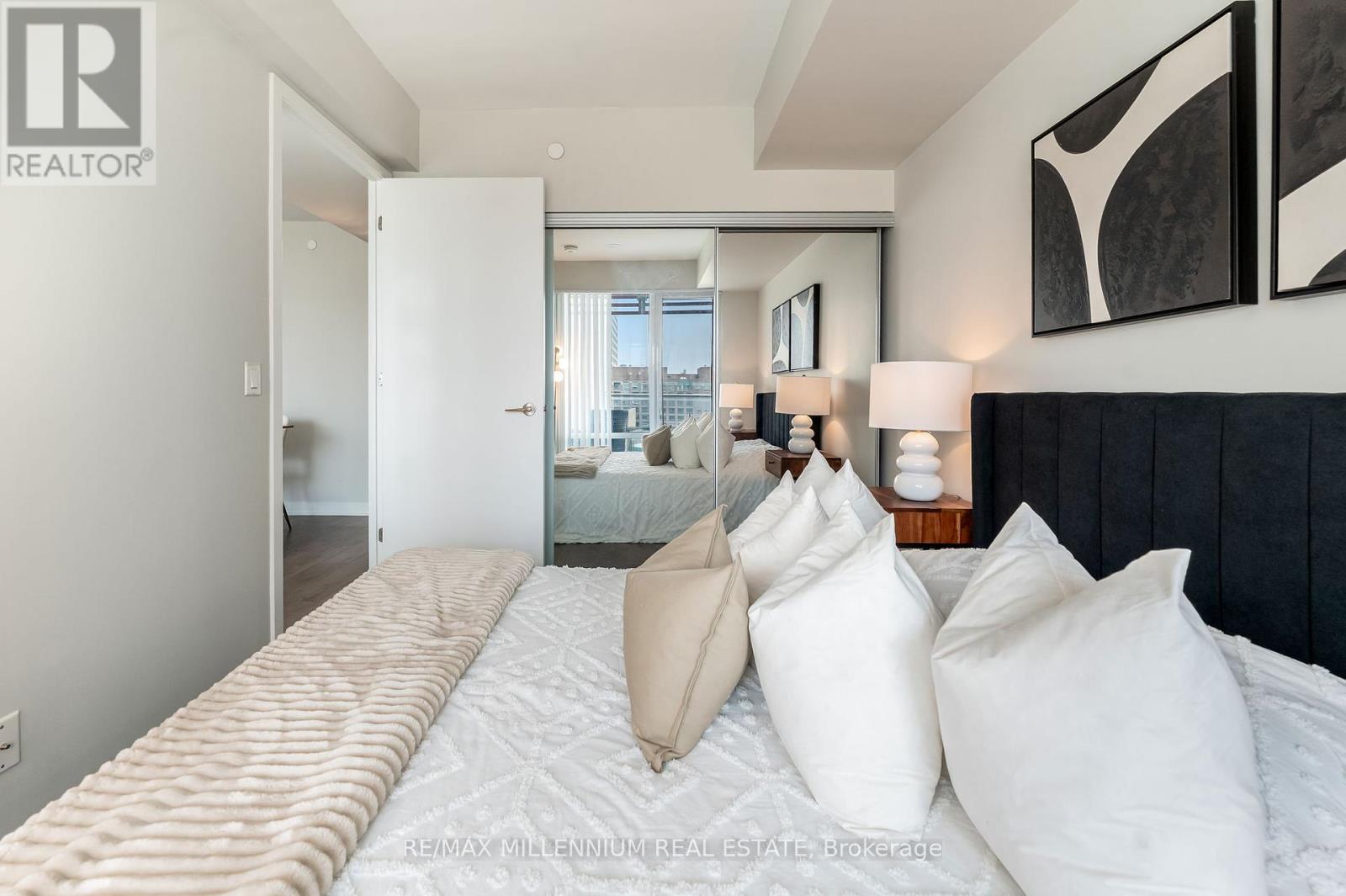 Photo 31 of 1308 18 Maitland Terrace, Toronto ON