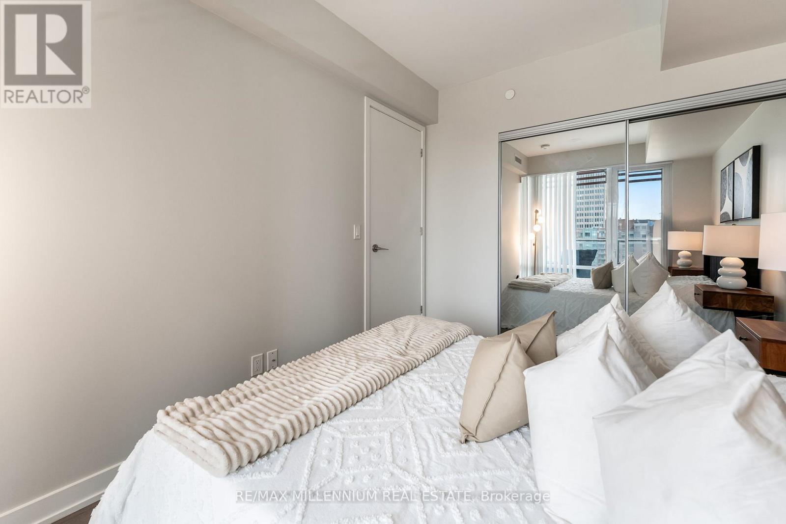 Photo 9 of 1308 18 Maitland Terrace, Toronto ON
