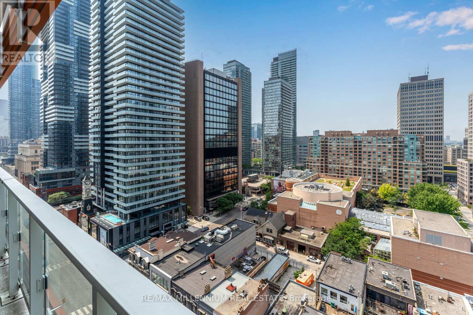 Photo 18 of 1308 18 Maitland Terrace, Toronto ON