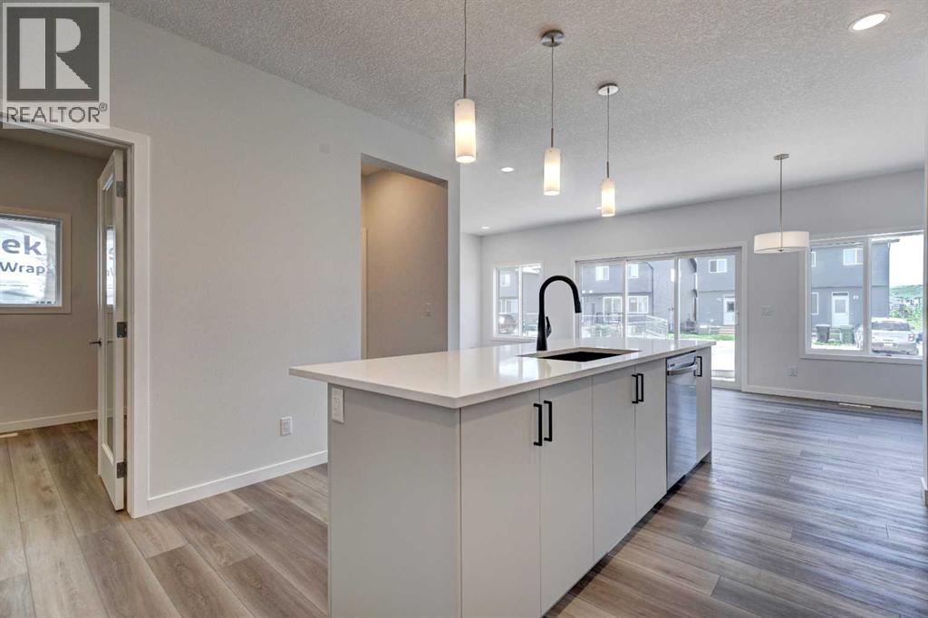 Single Family House for Sale in  Creekstone Circle SW Pine Creek Calgary 
