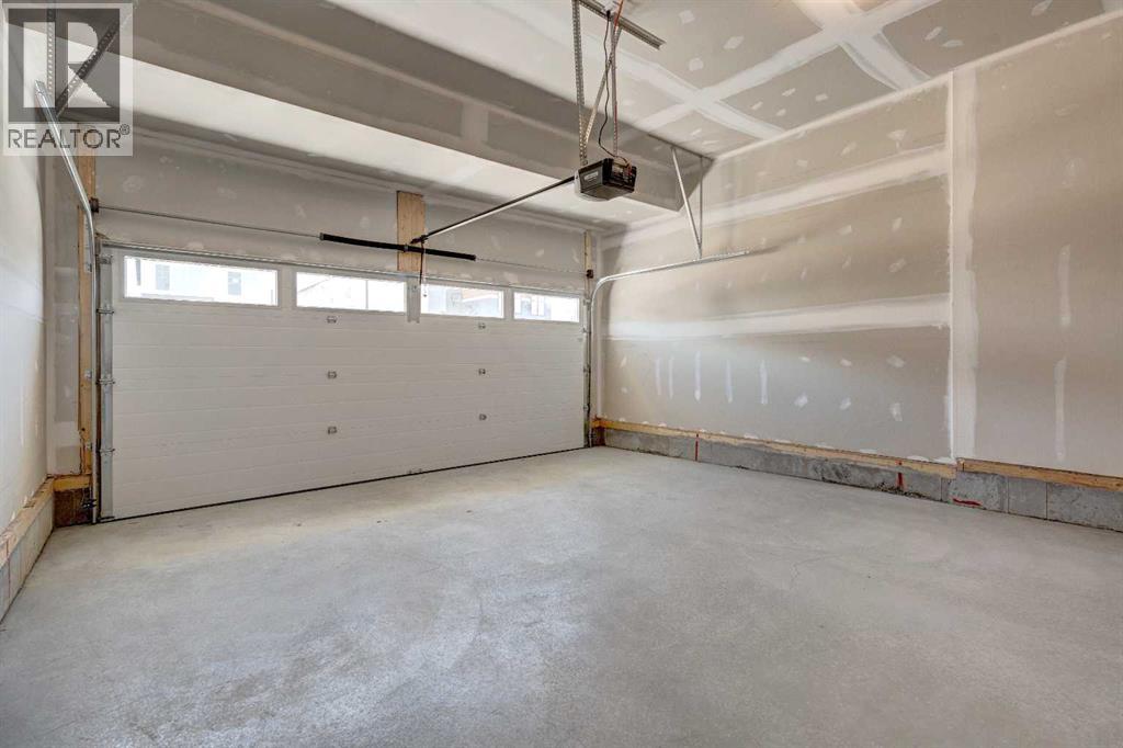 Single Family House for Sale in  Creekstone Circle SW Pine Creek Calgary 