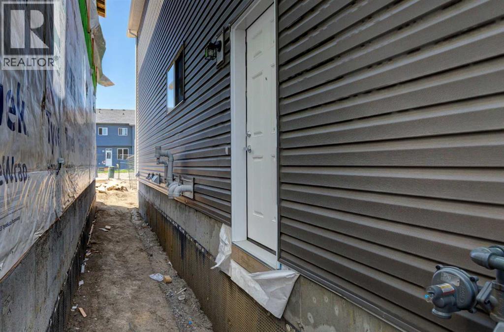 Single Family House for Sale in  Creekstone Circle SW Pine Creek Calgary 