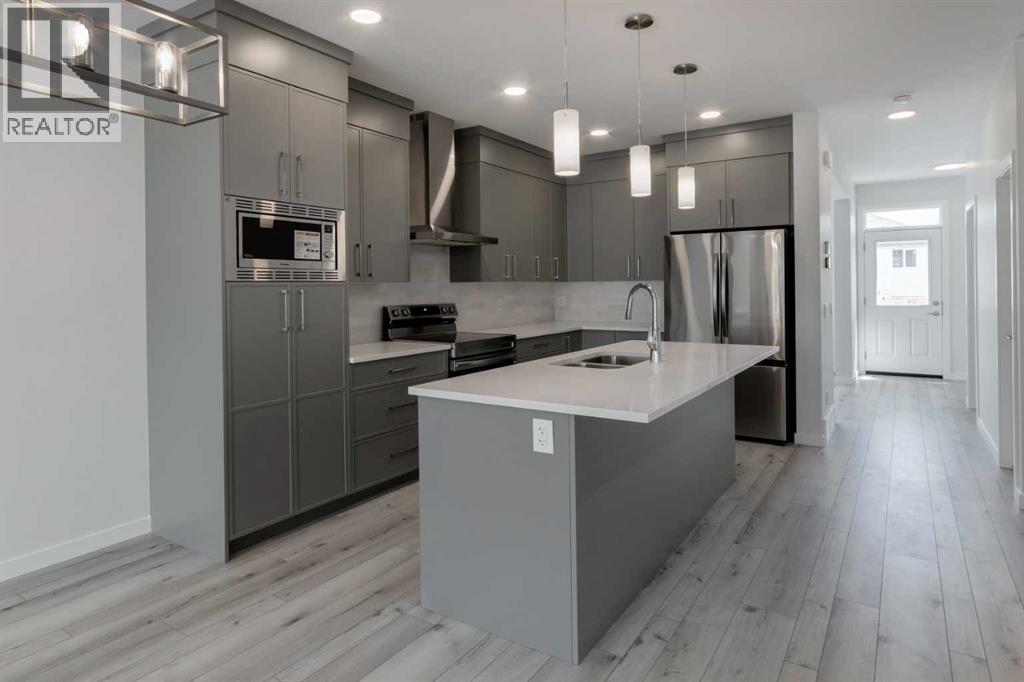 Photo 6 of 909 Livingston View Ne, Calgary AB