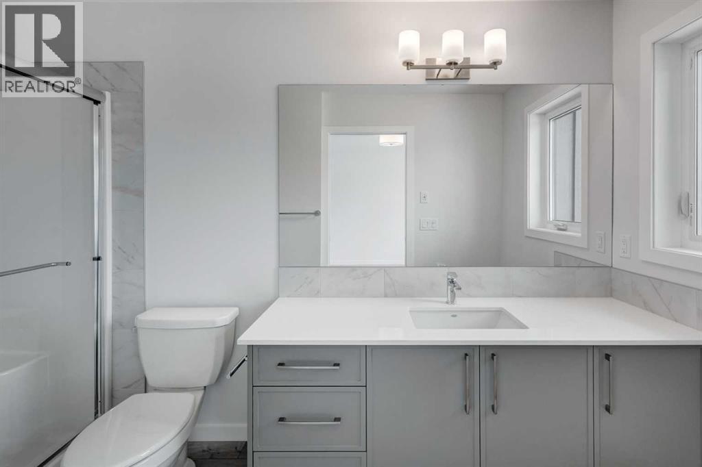 Photo 17 of 909 Livingston View Ne, Calgary AB