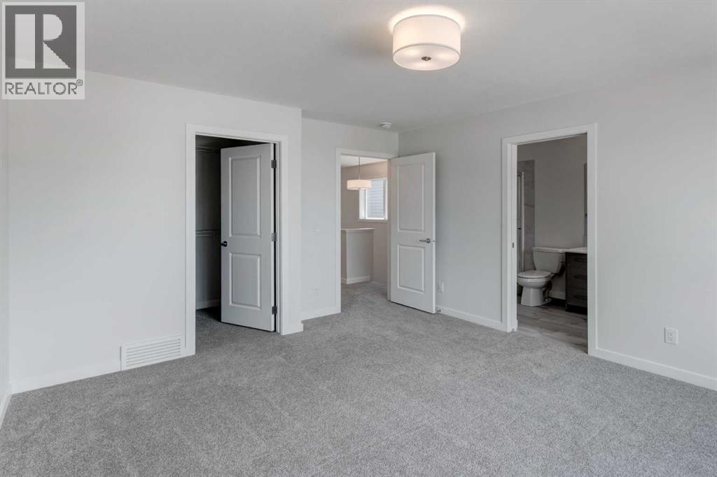 Photo 16 of 909 Livingston View Ne, Calgary AB