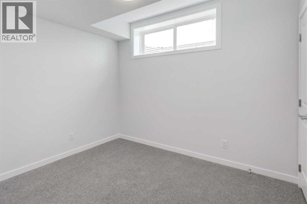 Photo 26 of 909 Livingston View Ne, Calgary AB