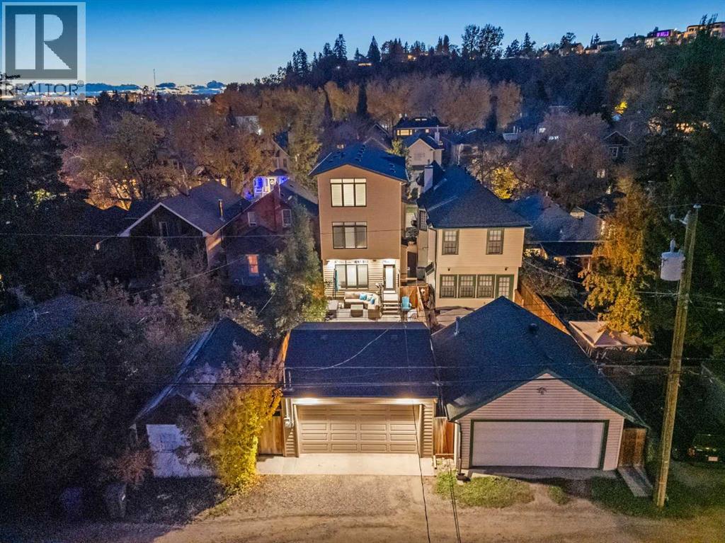 Single Family House for Sale in   Street NW Sunnyside Calgary 